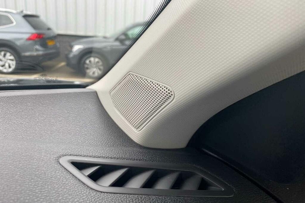 Volkswagen T-Roc 1.5 Tsi Evo 150 Sel 2Wd Pan Roof Leather White #43