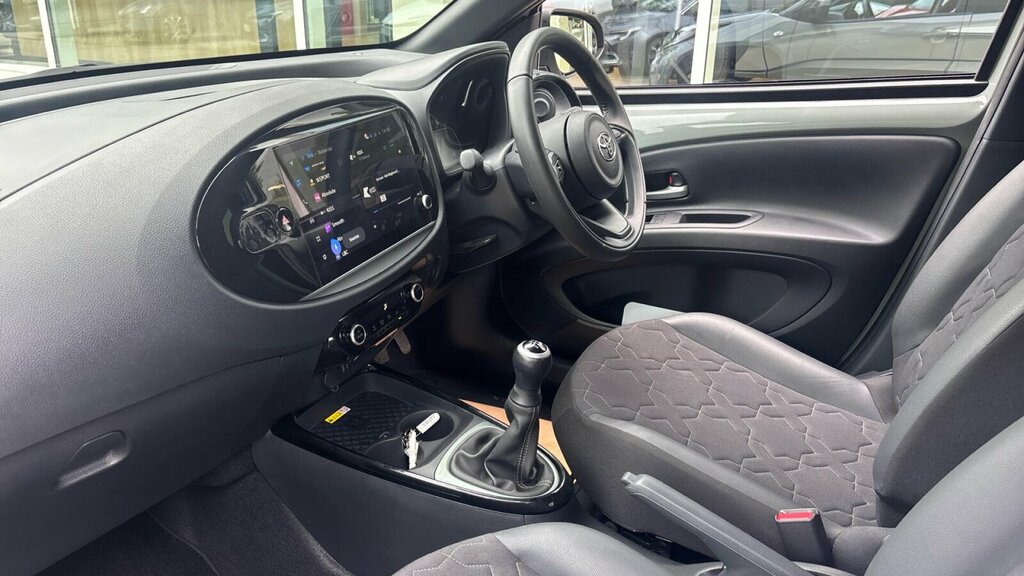 Toyota Aygo X 1.0 Vvt-i Exclusive Euro 6 Ss Green #5