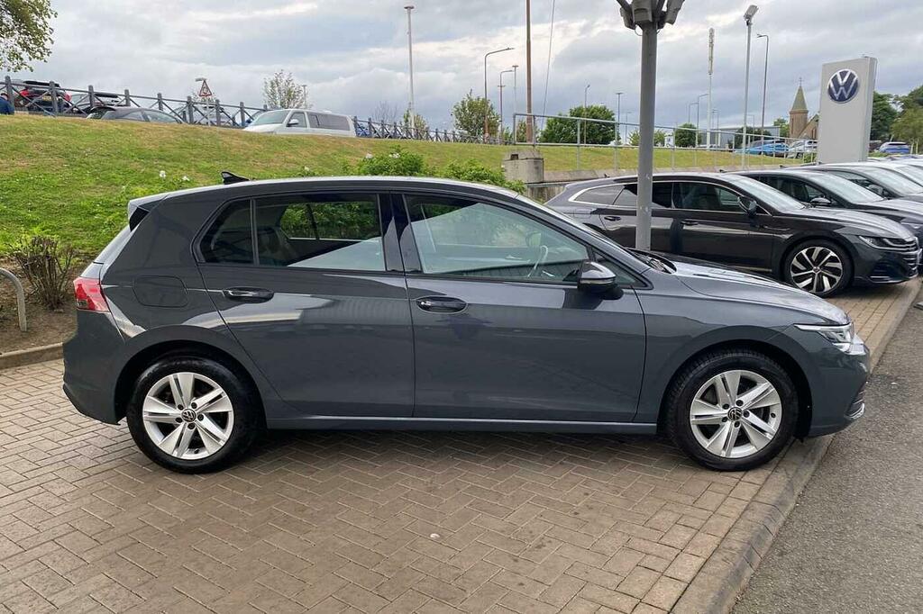 Volkswagen Golf 8 Life 1.5 Tsi 150Ps 6-Speed Black #4