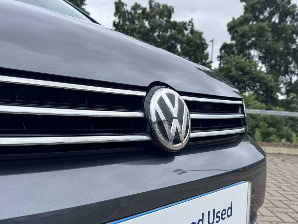 Volkswagen Touran 2.0 Tdi Se Grey #40