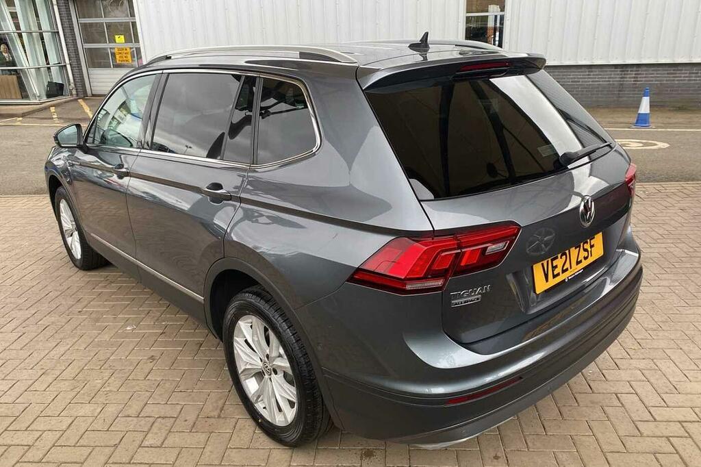 Volkswagen Tiguan Allspace 2.0 Tdi Match Grey #3