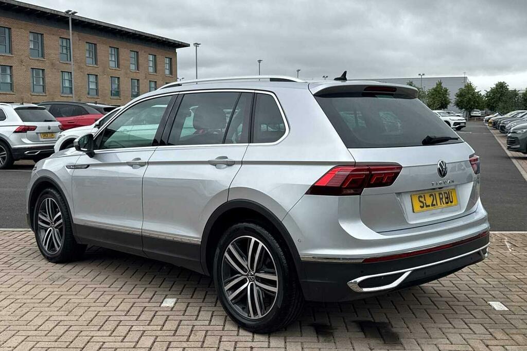 Volkswagen Tiguan 1.5 Tsi 150 Elegance Dsg Silver #3