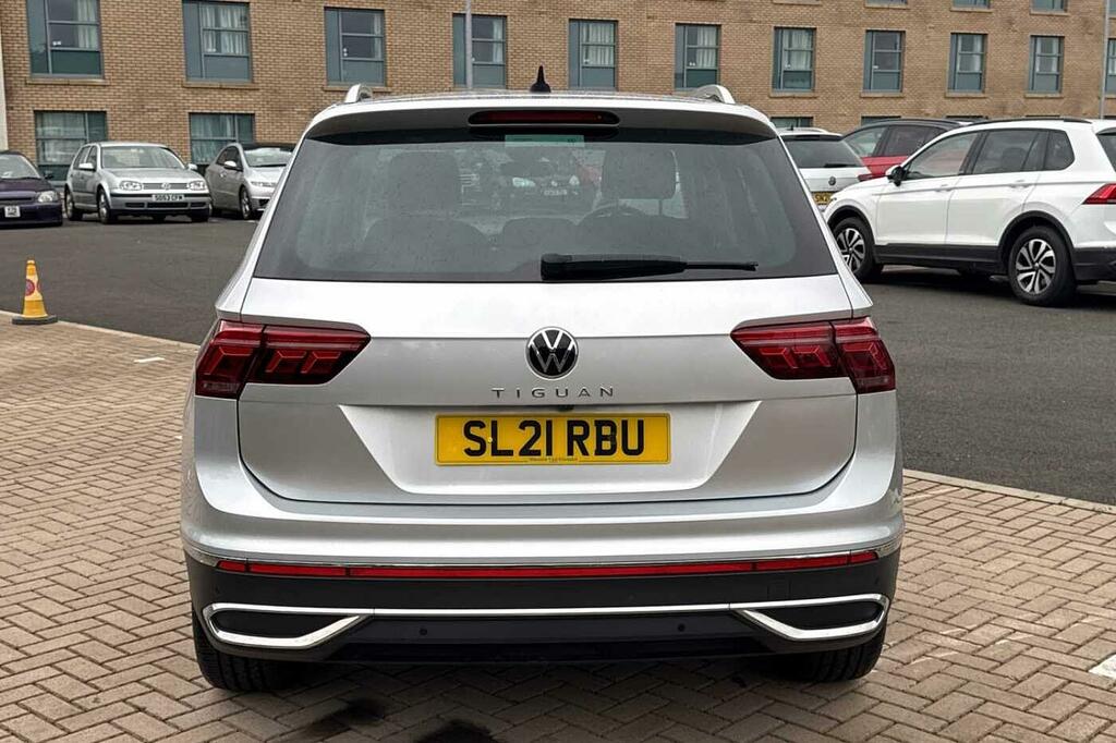 Volkswagen Tiguan 1.5 Tsi 150 Life Black #11