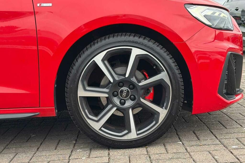 Audi A1 Black Edition 30 Tfsi 110 Ps S Tronic Red #5
