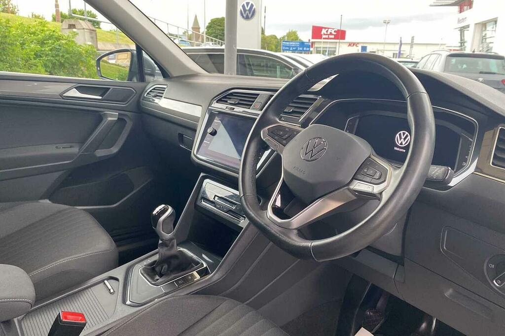 Volkswagen Tiguan Allspace 1.5 Tsi Life Grey #6