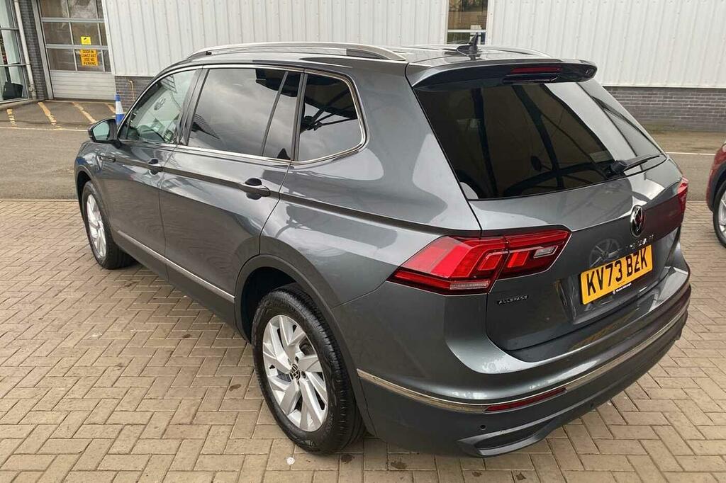 Volkswagen Tiguan Allspace 1.5 Tsi Life Grey #3