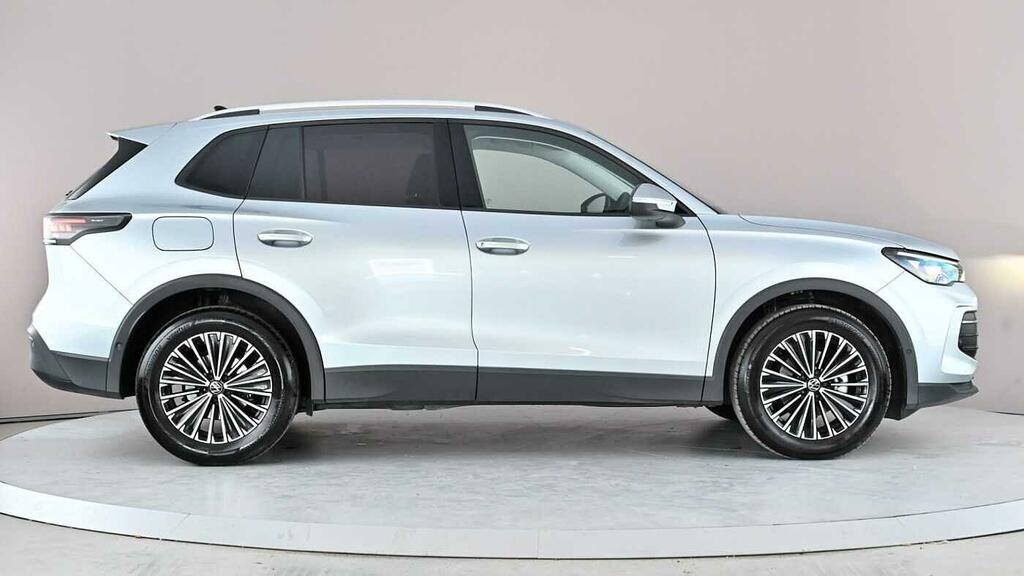 Volkswagen Tiguan 1.5 Etsi 150 Match Dsg PF75NKG Silver #4