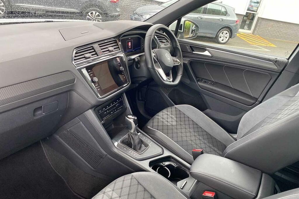 Volkswagen Tiguan 2.0 Tdi R-line Dsg White #2