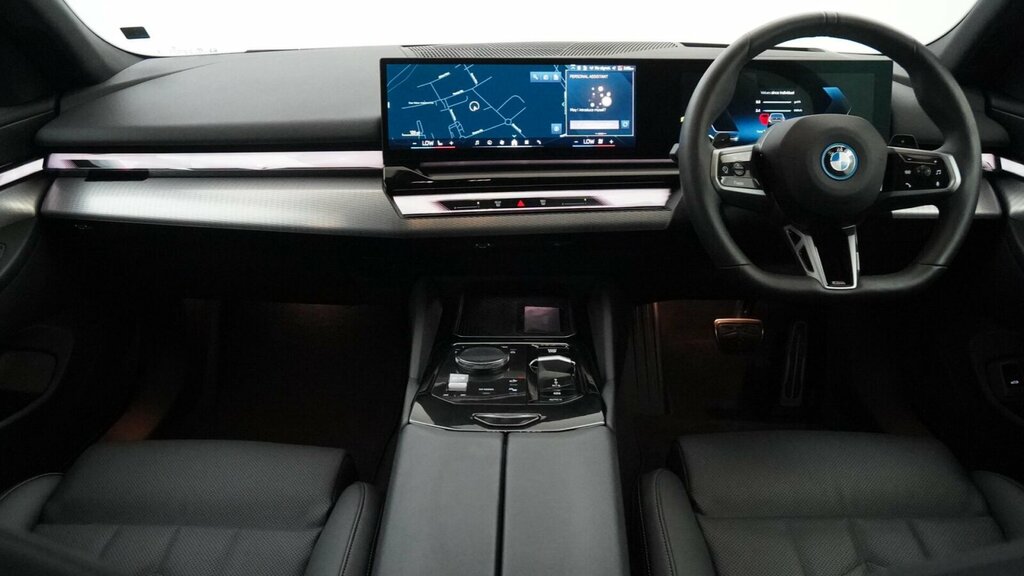 BMW 5 Series 530E M Sport Touring YA25EPZ Grey #4