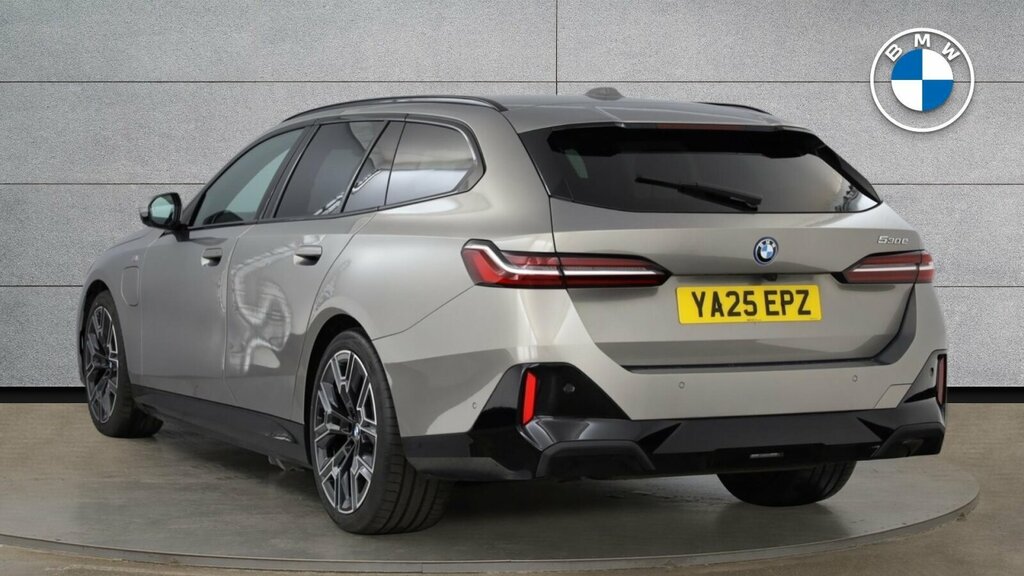 BMW 5 Series 2.0 530E 22.1Kwh M Sport Touring Plug-i Grey #2