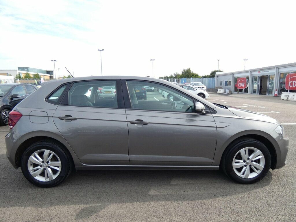 Volkswagen Polo 2018 Volkswagen Polo 1.0 Se Tsi 95 Ps Red #3
