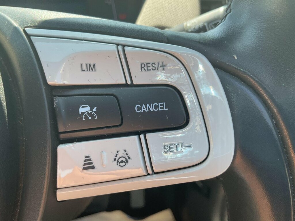 Honda Jazz 1.5 I-mmd Hybrid Crosstar Ex Ecvt White #18
