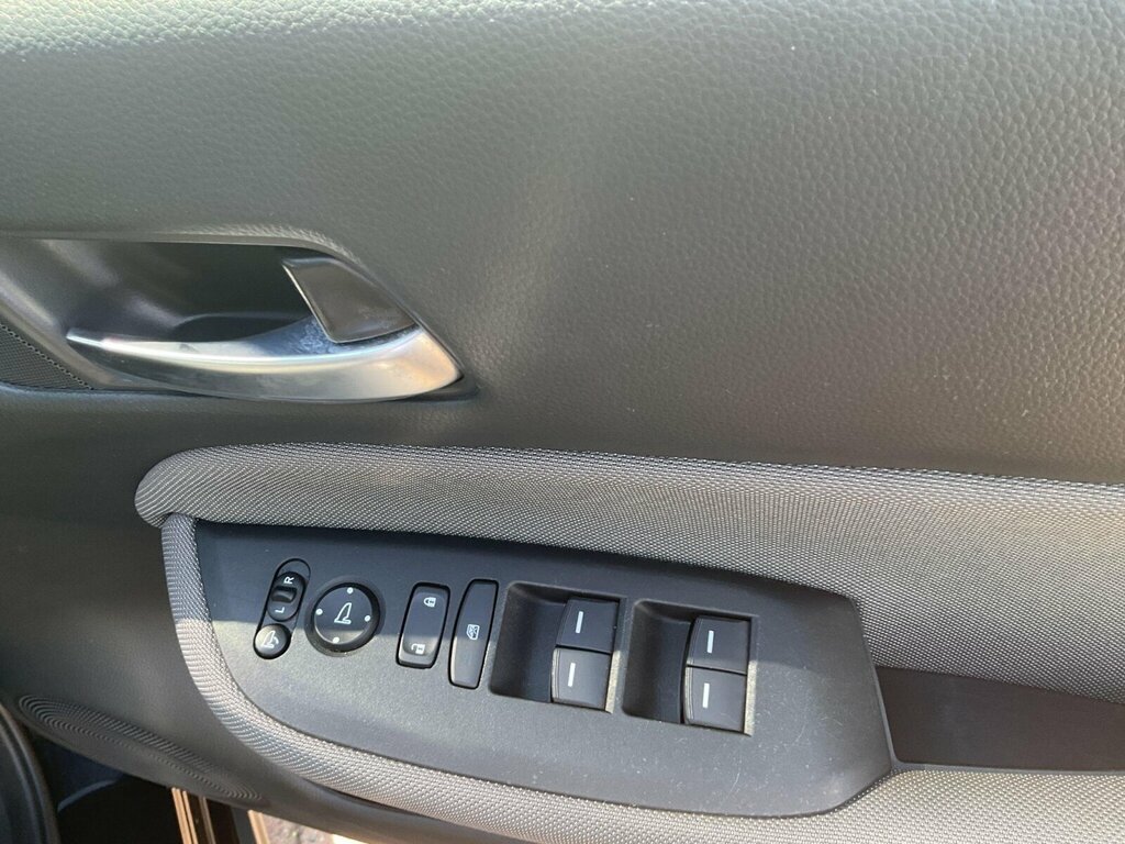 Honda Jazz 1.5 I-mmd Hybrid Crosstar Ex Ecvt White #23
