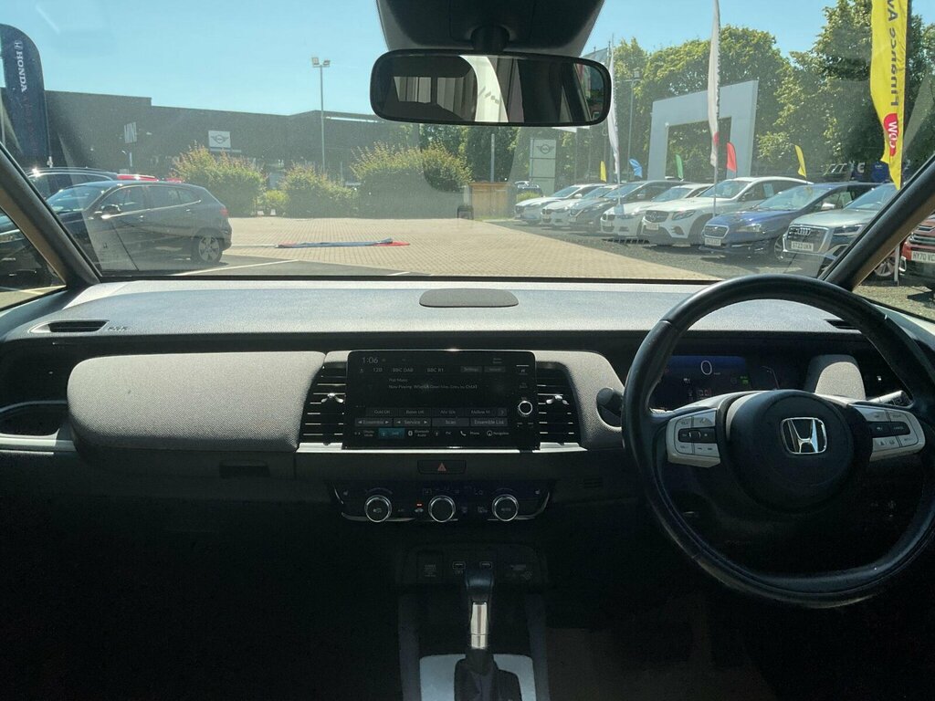 Honda Jazz 1.5 I-mmd Hybrid Crosstar Ex Ecvt White #11