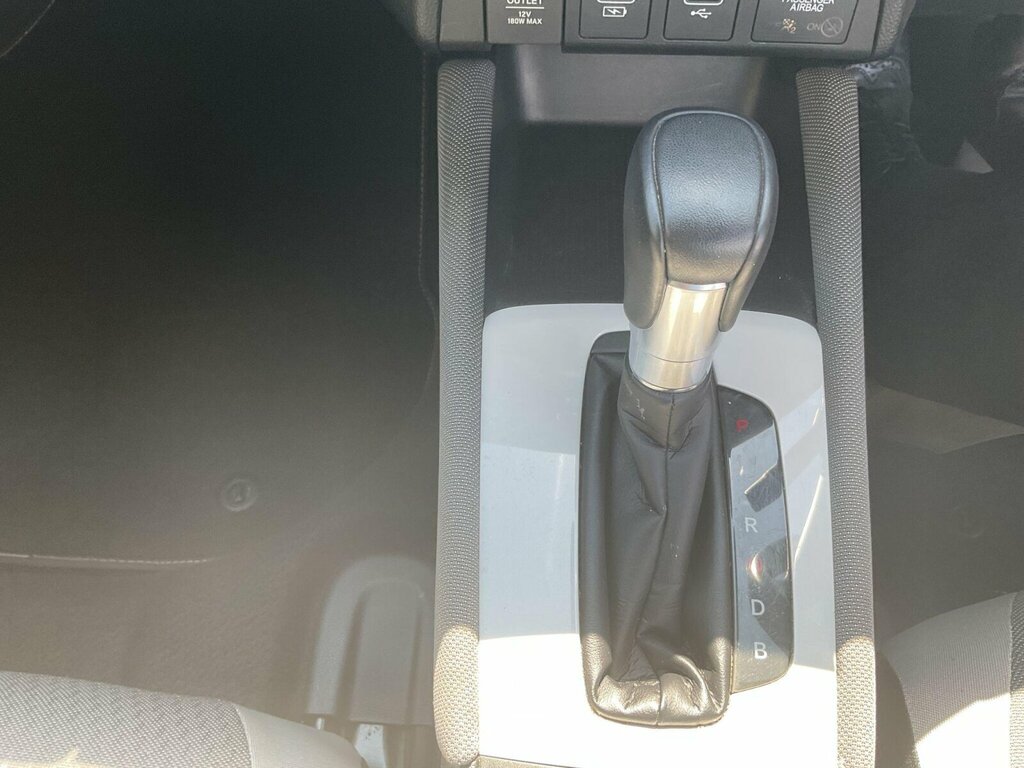 Honda Jazz 1.5 I-mmd Hybrid Crosstar Ex Ecvt White #9