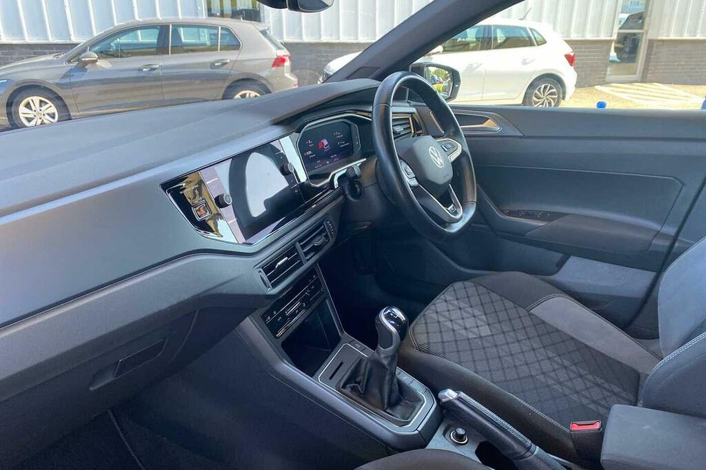 Volkswagen Polo 1.0 Tsi R-line SL22UBR Black #2