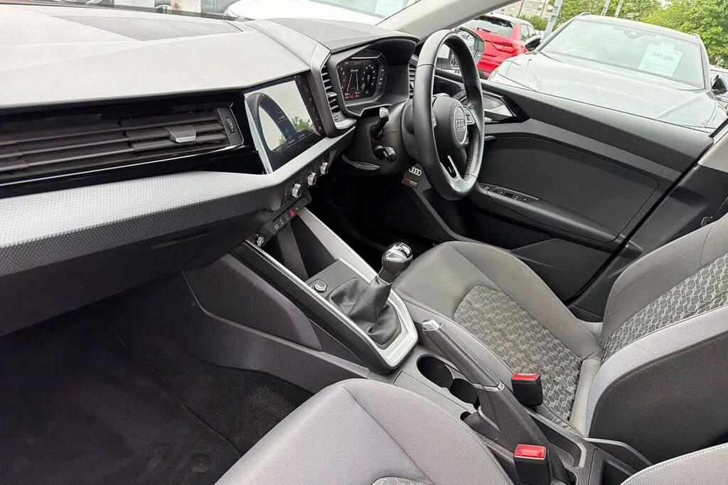 Audi A1 Sport 30 Tfsi 110 Ps 6-Speed SO72VHP White #2