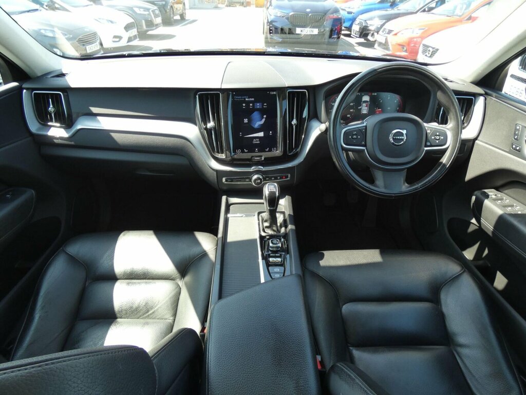 Volvo XC60 2.0 D4 Momentum Pro Awd Euro 6 Ss Black #6