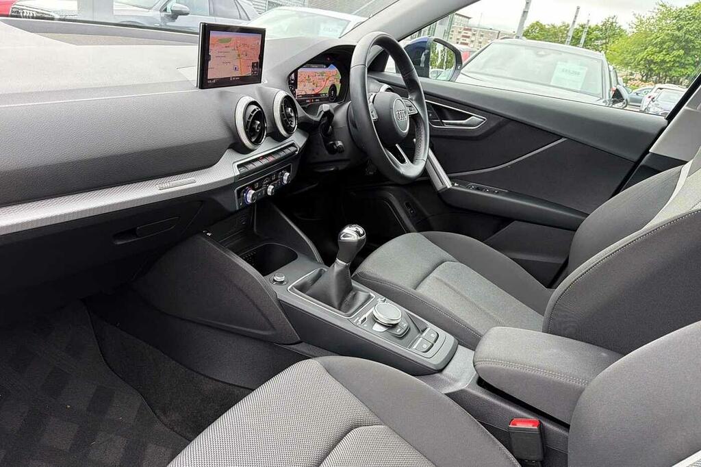 Audi Q2 Sport 35 Tfsi 150 Ps 6-Speed Blue #2