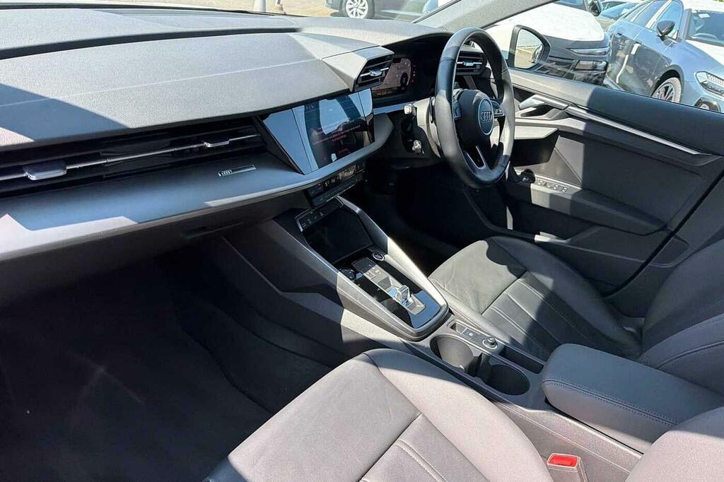 Audi A3 Sport 40 Tfsi E 204 Ps S Tronic White #2