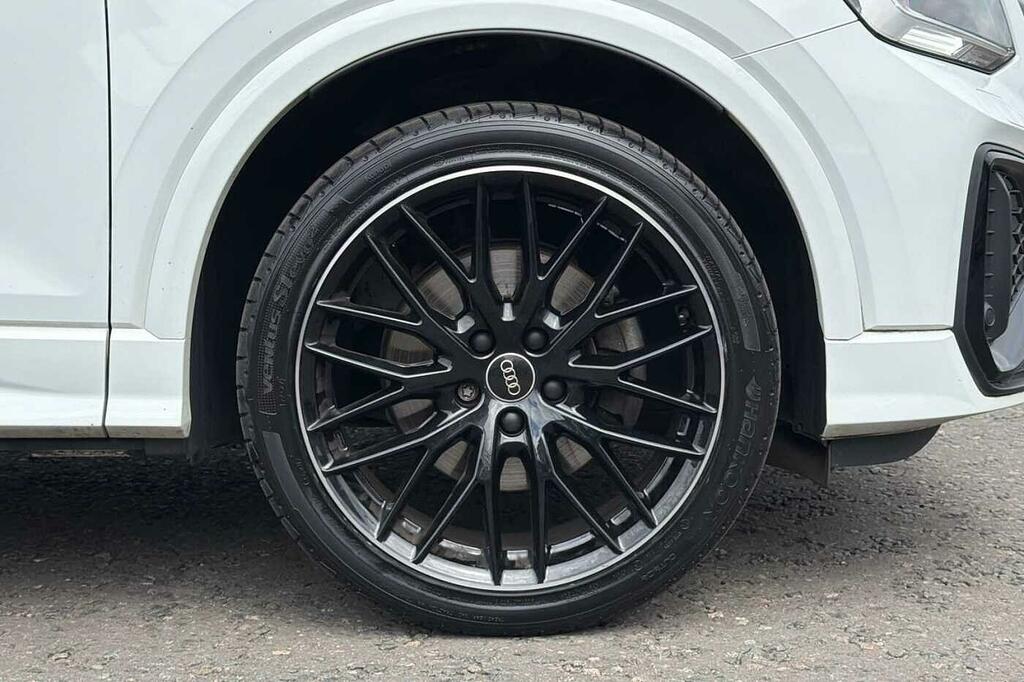 Audi Q2 Black Edition 30 Tfsi 110 Ps 6-Speed White #5