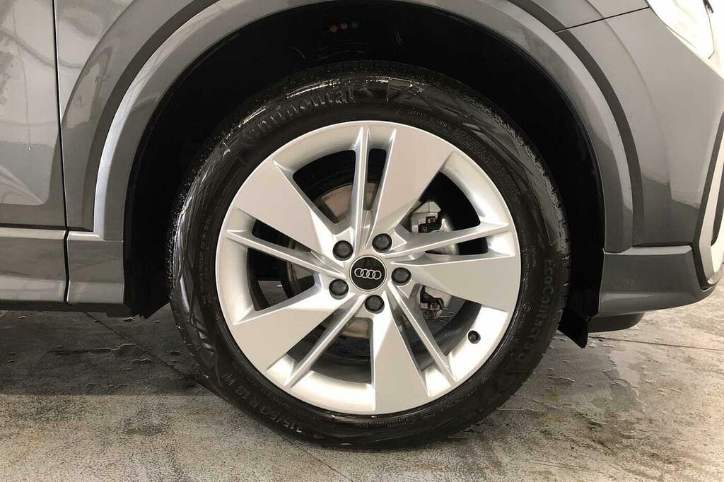 Audi Q2 S Line 35 Tfsi 150 Ps 6-Speed Grey #5