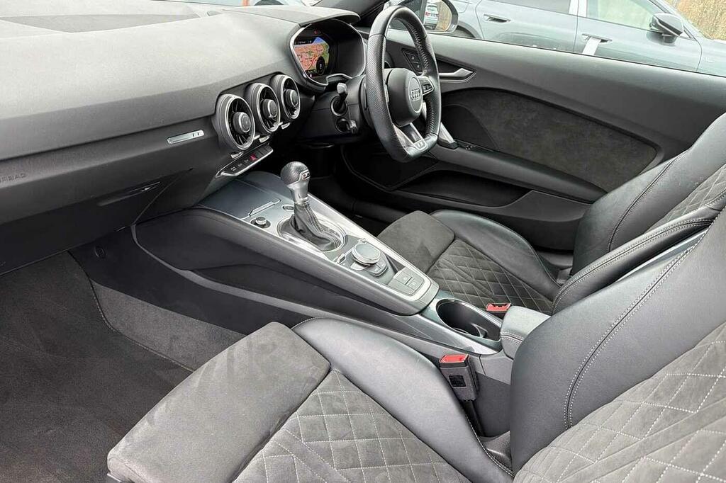 Audi TT Coup- Black Edition 40 Tfsi 197 Ps S Tronic Grey #2