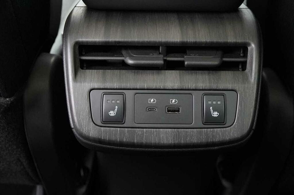Nissan Ariya 87Kwh Advance Suv 22Kw Charger Black #49