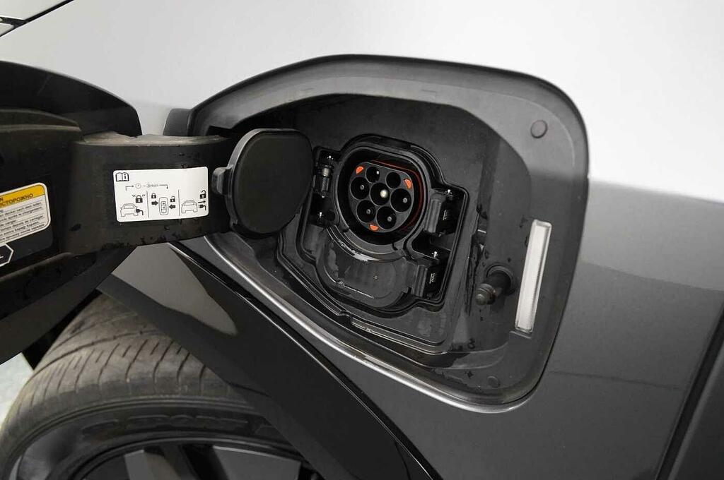 Nissan Ariya 87Kwh Advance Suv 22Kw Charger Black #17