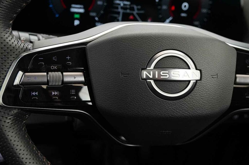 Nissan Ariya 87Kwh Advance Suv 22Kw Charger Black #40
