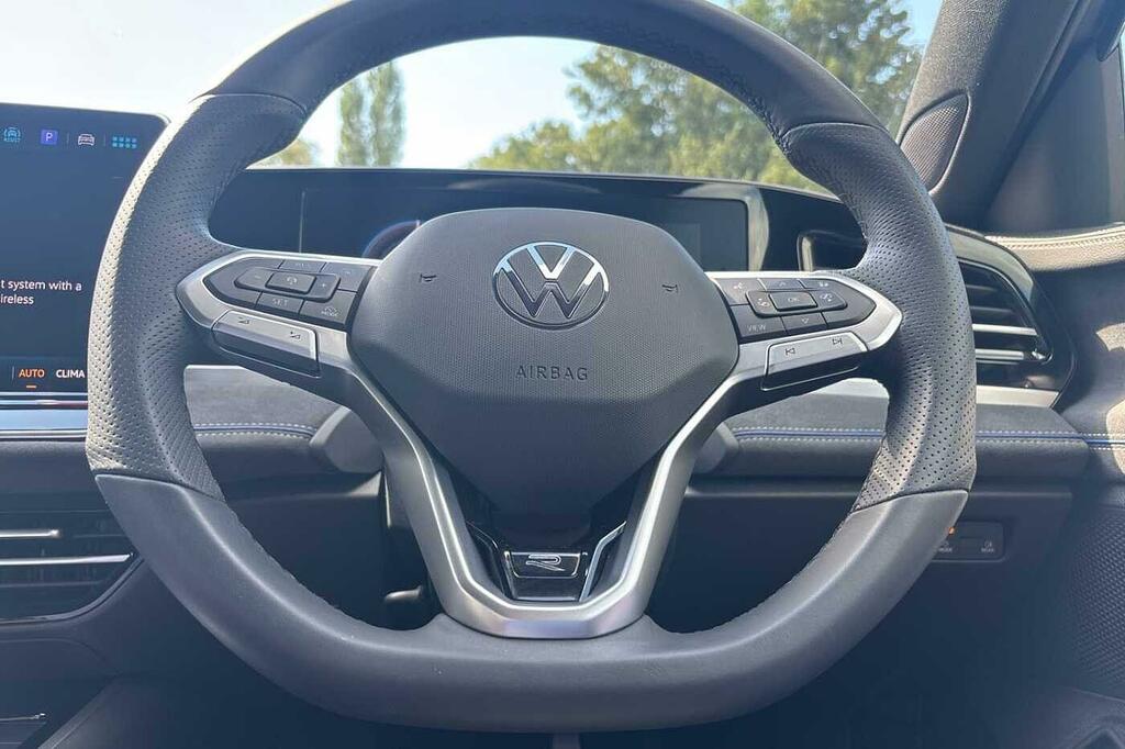 Volkswagen Passat 1.5 Etsi Mhev R-line Estate Hybrid Dsg Grey #19