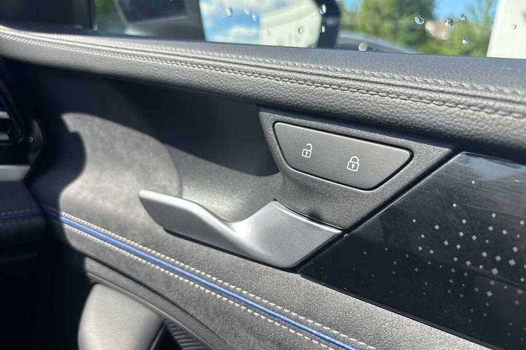 Volkswagen Passat 1.5 Etsi Mhev R-line Estate Hybrid Dsg Grey #41