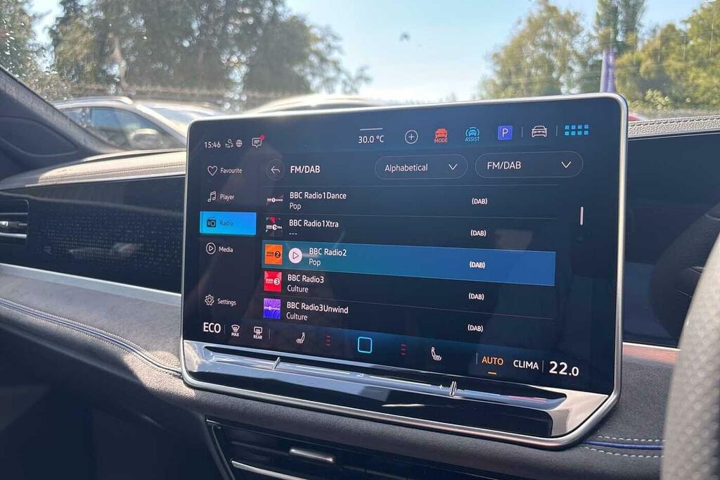 Volkswagen Passat 1.5 Etsi Mhev R-line Estate Hybrid Dsg Grey #15