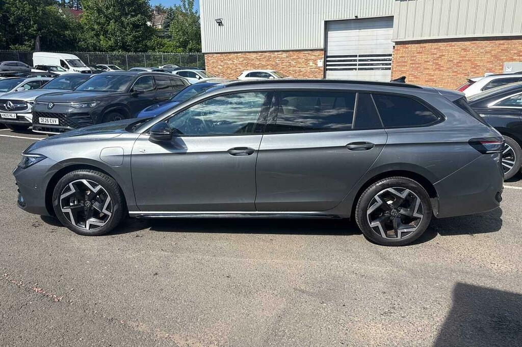 Volkswagen Passat 1.5 Etsi Mhev R-line Estate Hybrid Dsg Grey #8