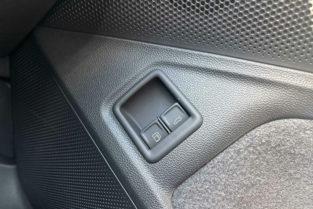 Volkswagen Passat 1.5 Etsi Mhev R-line Estate Hybrid Dsg Grey #43