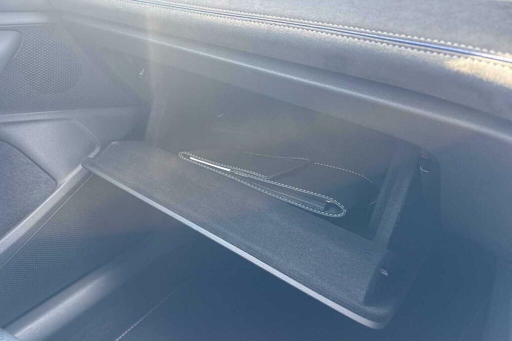 Volkswagen Passat 1.5 Etsi Mhev R-line Estate Hybrid Dsg Grey #24
