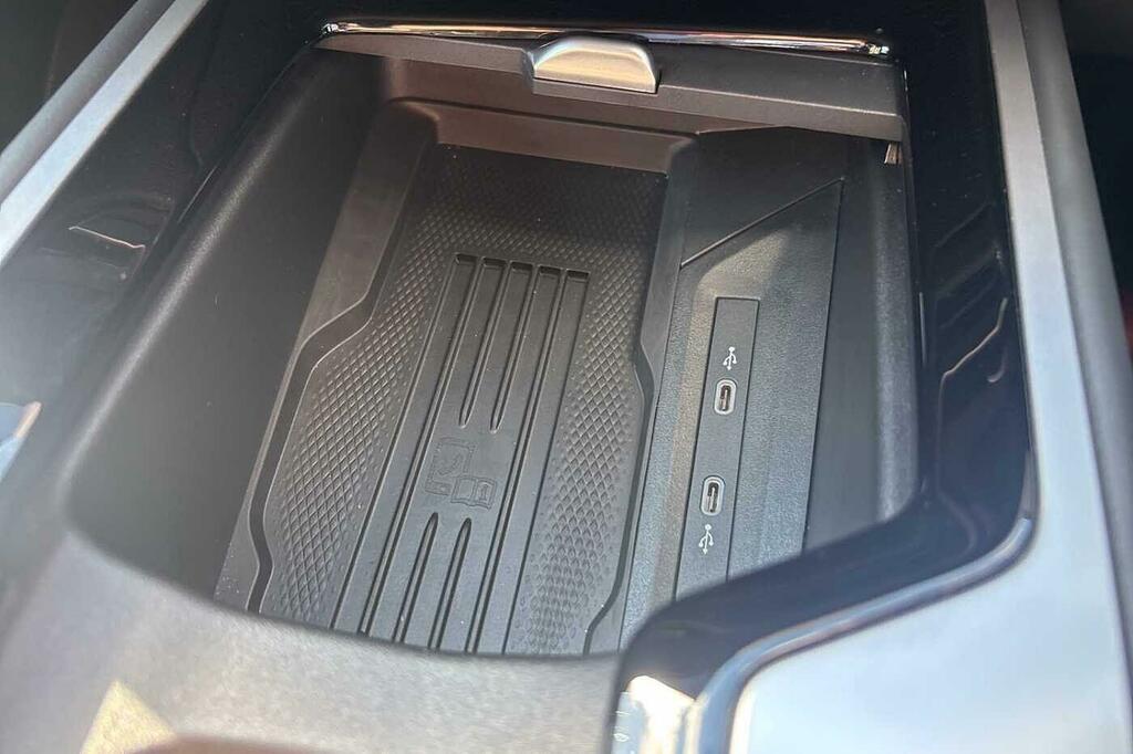Volkswagen Passat 1.5 Etsi Mhev R-line Estate Hybrid Dsg Grey #32