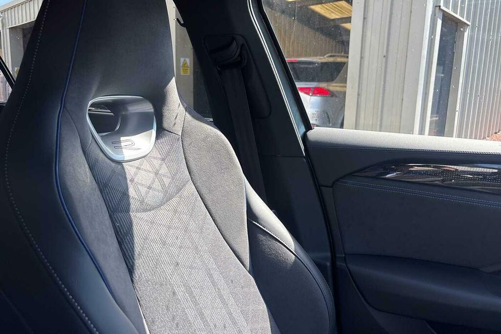 Volkswagen Passat 1.5 Etsi Mhev R-line Estate Hybrid Dsg Grey #31