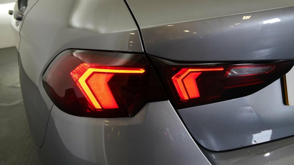 BMW 1 Series 120I Mht Sport Dct Euro 6 5-Door Red #42