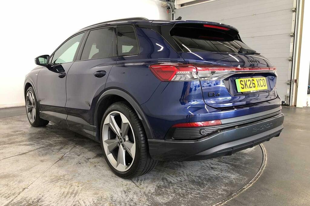 Audi Q4 E Tron Q4 Black Edition 55 E-tron Quattro 250,00 Kw SK26XCO Blue #3