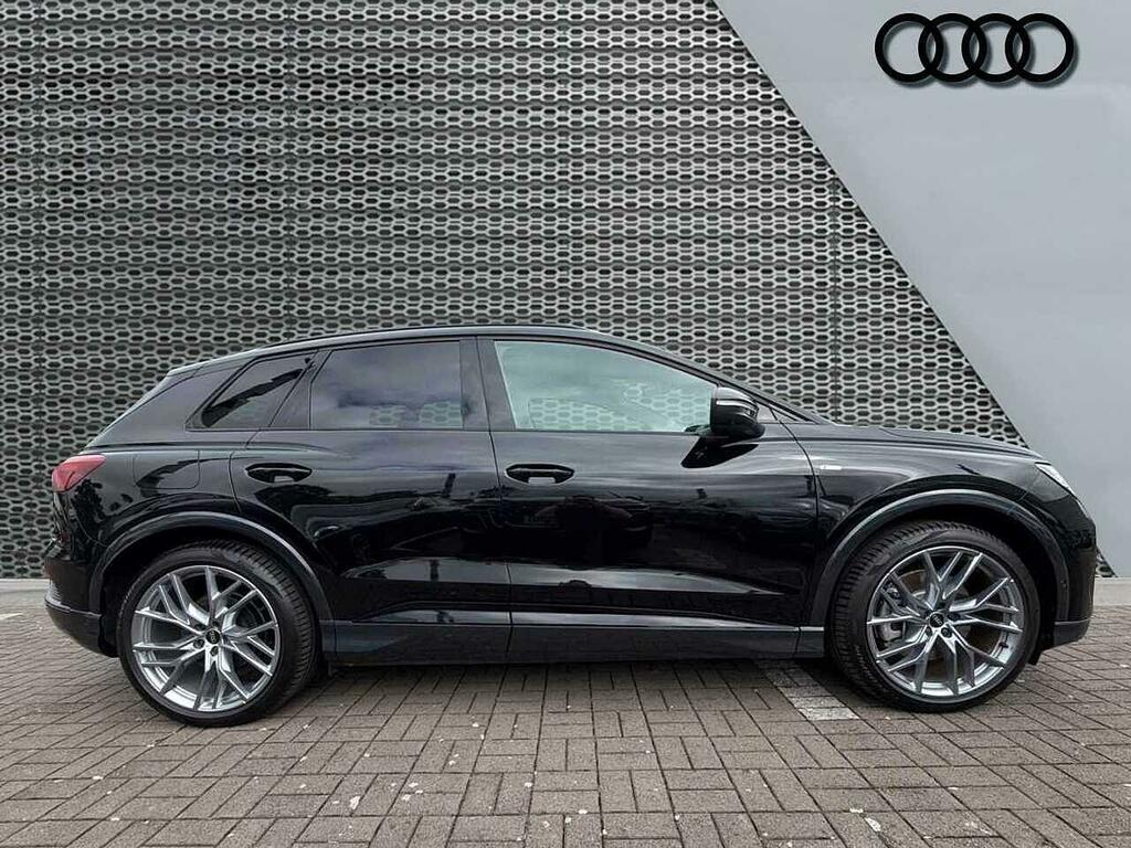 Audi Q4 E Tron Q4 Black Edition 55 E-tron Quattro 250,00 Kw SN26XLW Black #4