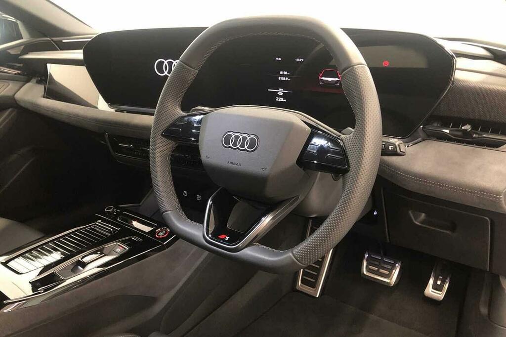 Audi A6 Avant Avant Edition 1 E-tron Performance 270,00 Kw White #6