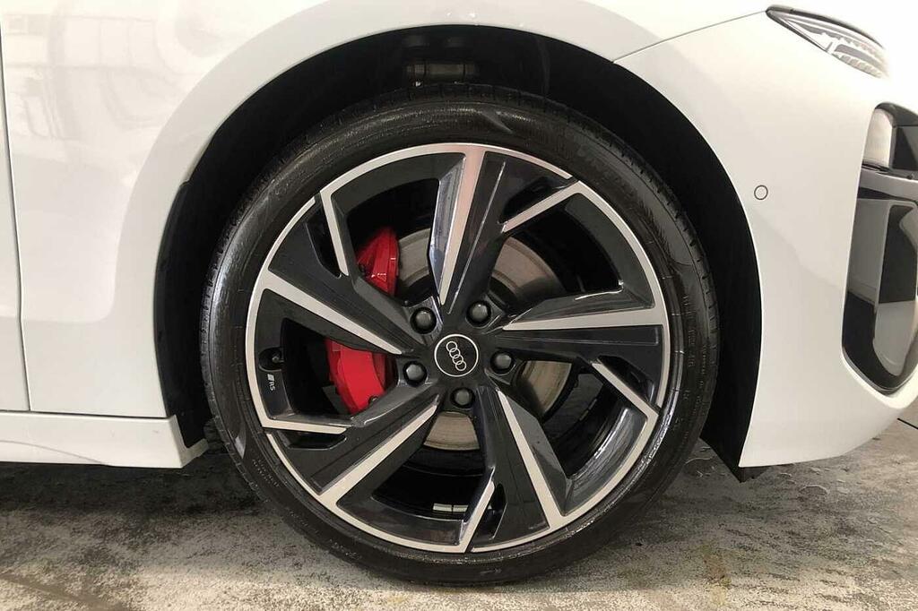 Audi A6 Avant Avant Edition 1 E-tron Performance 270,00 Kw White #5