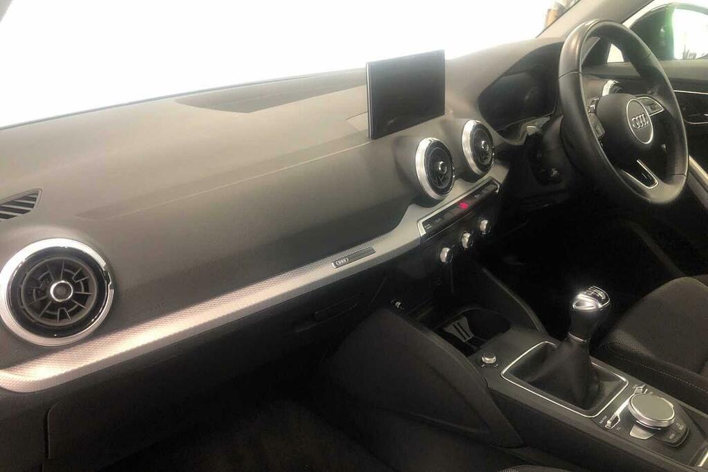 Audi Q2 Sport 30 Tfsi 110 Ps 6-Speed Black #2
