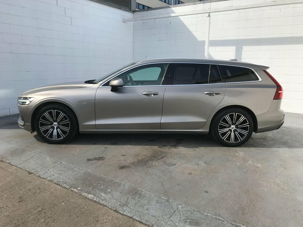 Volvo V60 D3 Momentum Lane Depart Alert,park Assist,cruise Grey #9