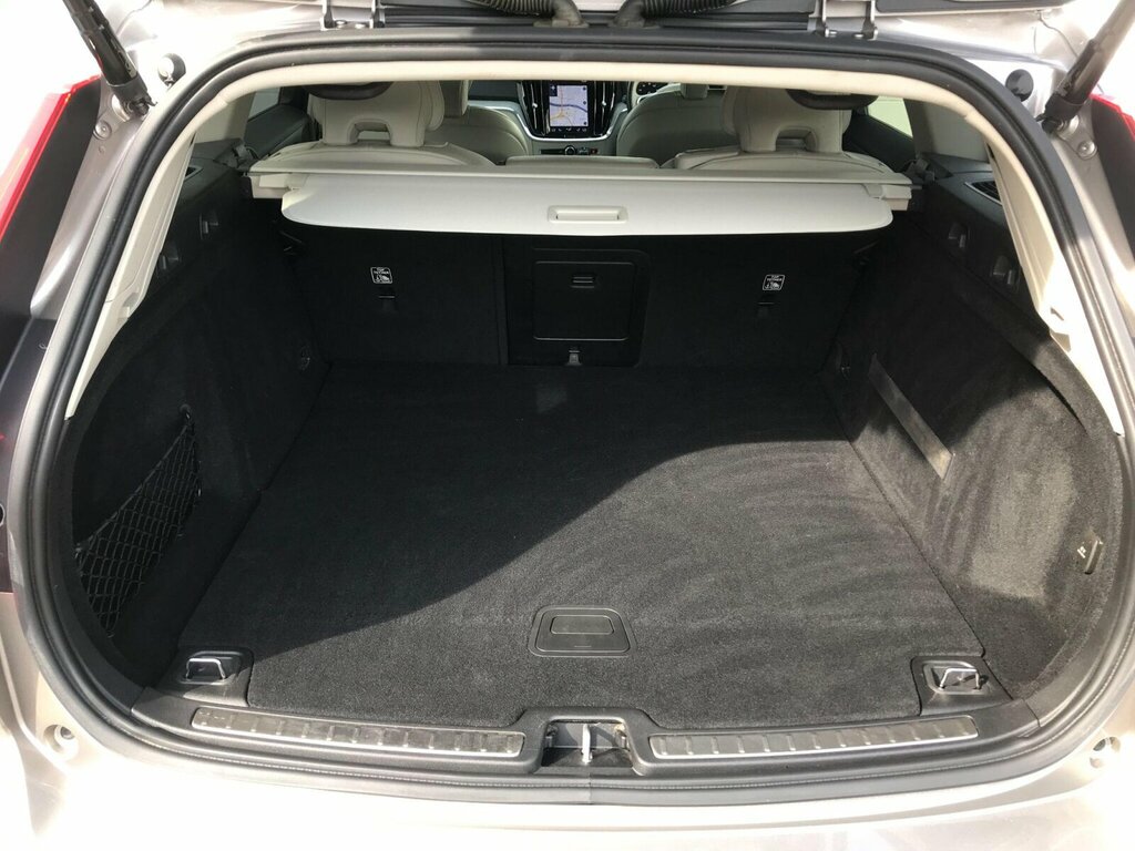 Volvo V60 D3 Momentum Lane Depart Alert,park Assist,cruise Grey #35