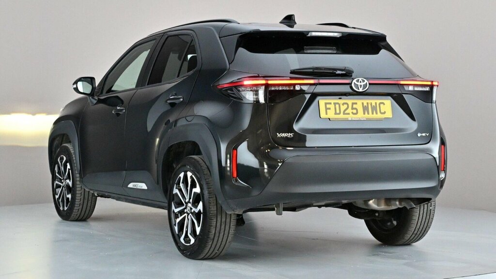 Toyota Yaris Cross 1.5 Vvt-h Design E-cvt Euro 6 Ss FD25WWC Black #3