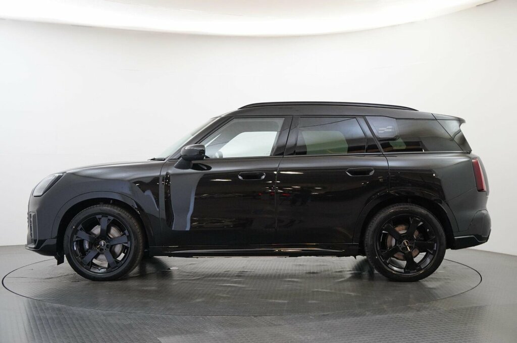 Mini Countryman E 66.5Kwh Sport Suv 204 Ps Black #4