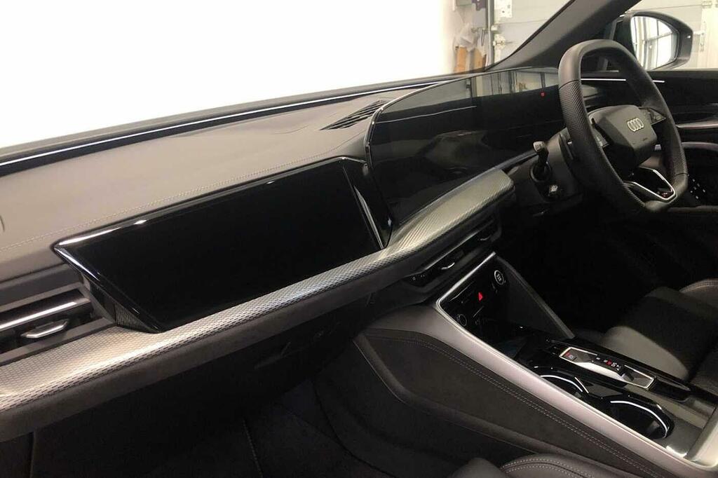 Audi Q5 Suv Edition 1 Tdi Quattro 204 Ps S Tronic Black #2