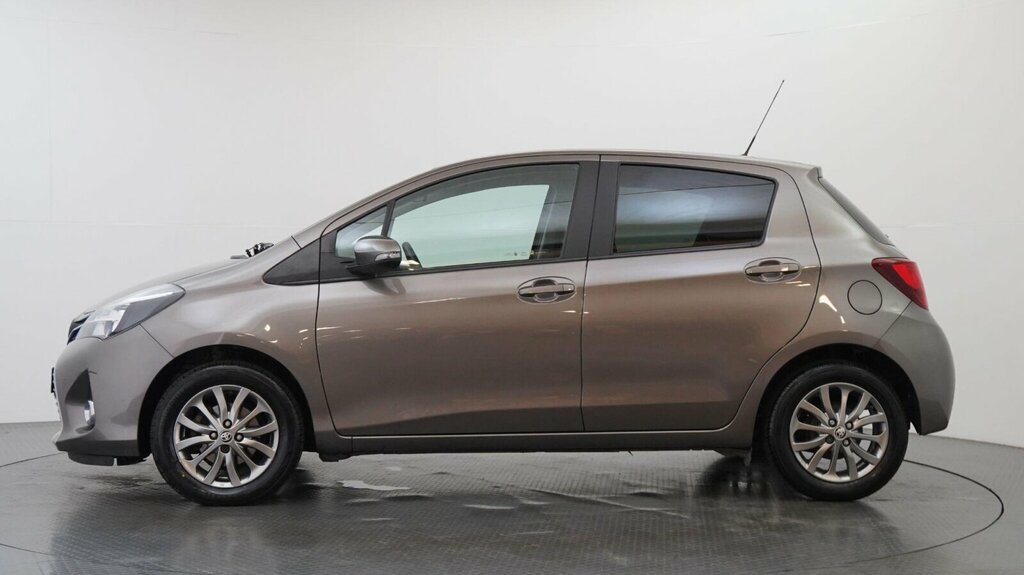 Toyota Yaris 1.33 Dual Vvt-i Icon Euro 6 Brown #4